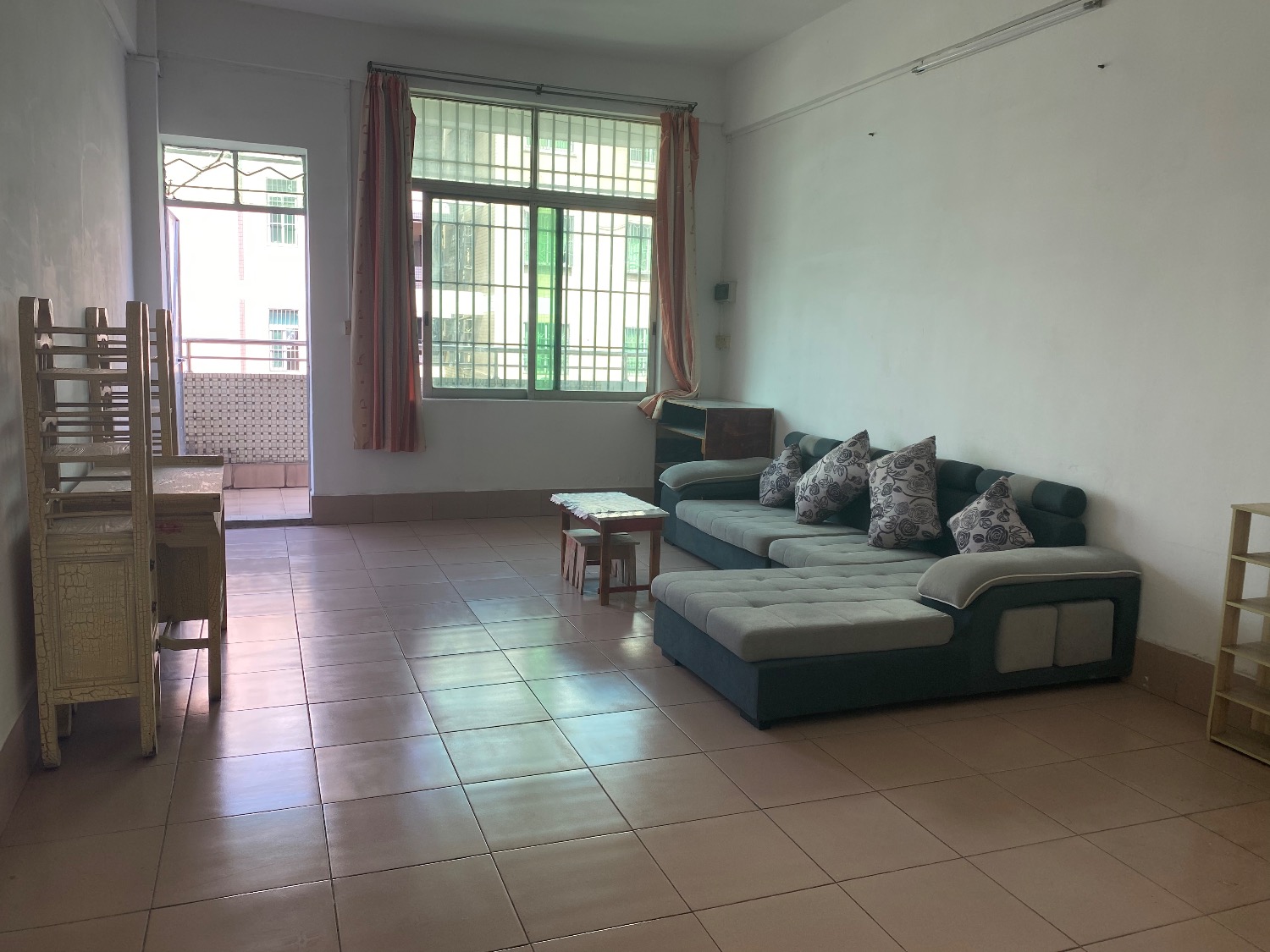 洛铺路住房出租