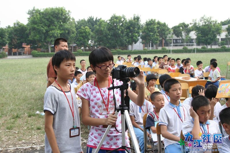 华光中学摄影社团学生拍摄实践